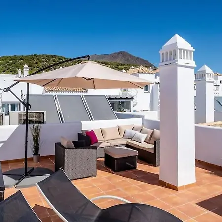 Apartman Stunning Penthouse On Golf Course With Sea Views *