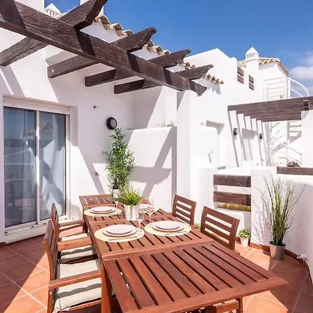 Stunning Penthouse On Golf Course With Sea Views Apartman *